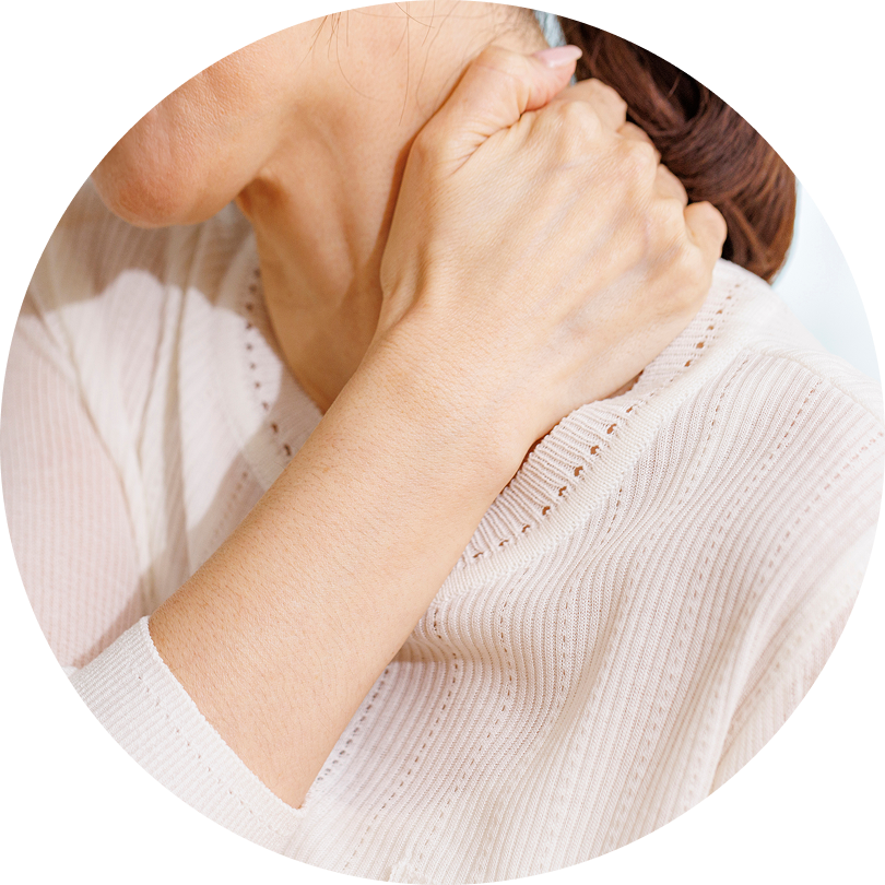 목 통증을 호소하는 노동자